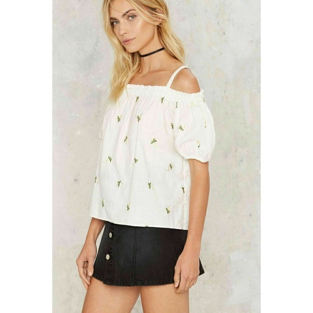 Nasty Gal Pursue Ivory Daisy embroidery Top OS - Picture 4 of 5